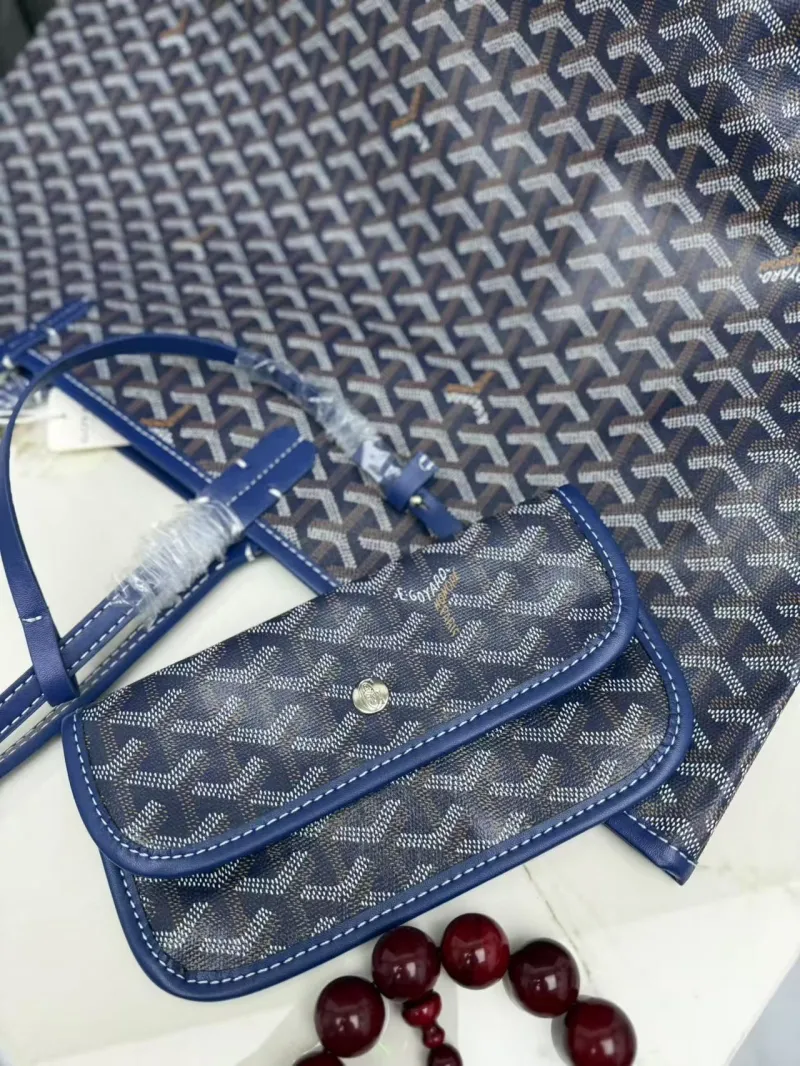 Goyard Blue Tote Bag with Matching Pouch - Image 6