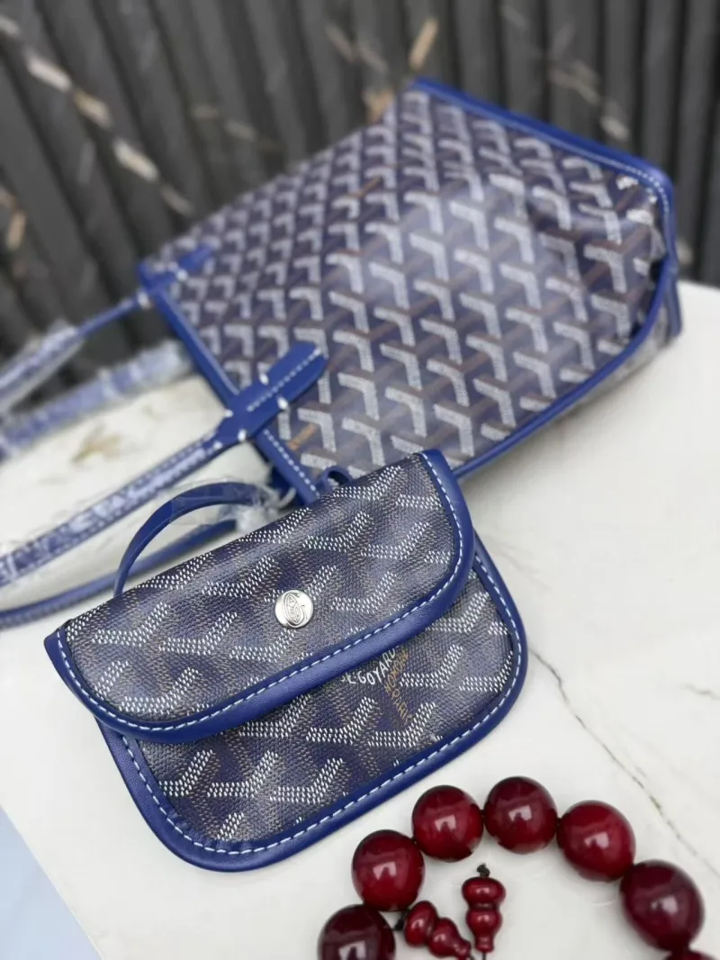 Goyard Blue Tote Bag with Small Pouch - Image 6