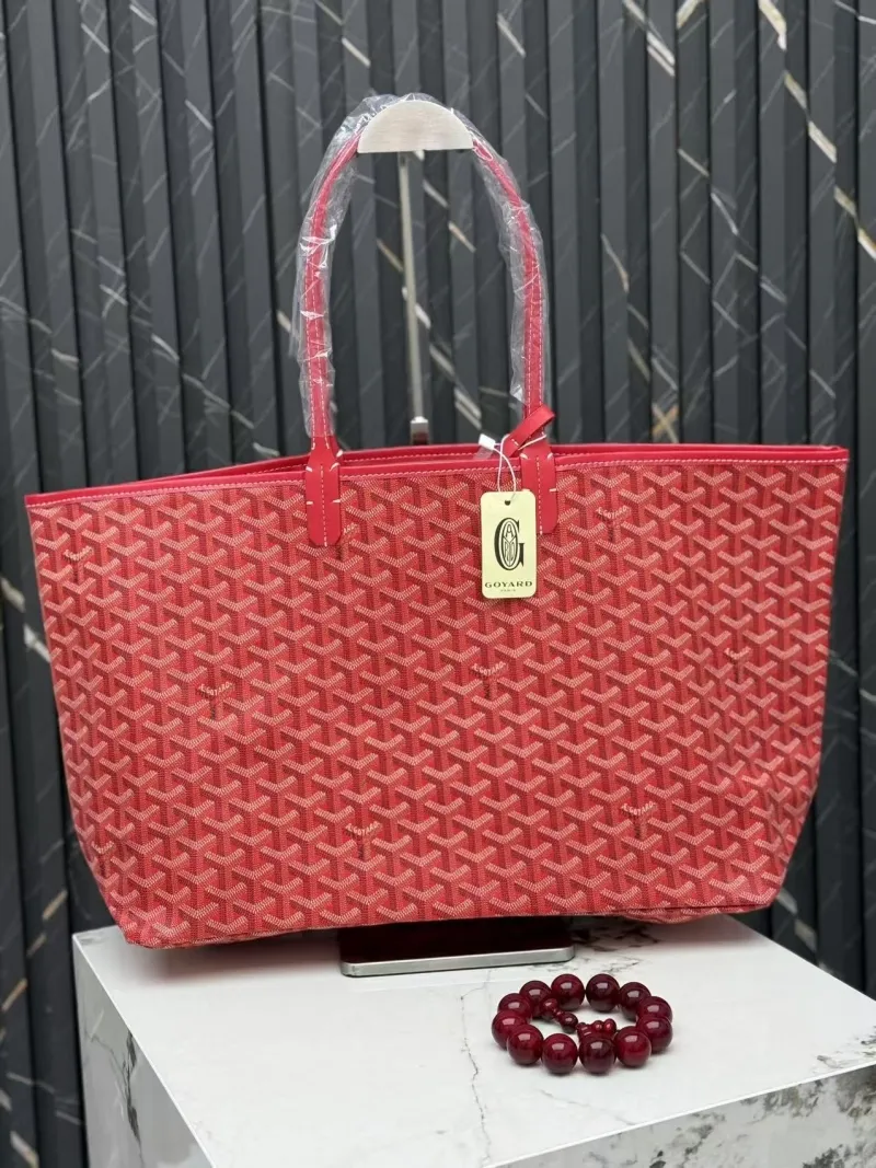 Alternative view of Goyard Red Tote Bag 402 with Pouch