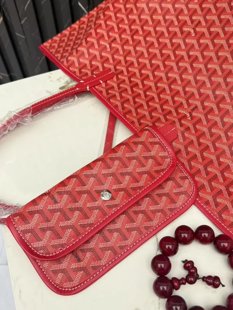 Goyard Red Tote Bag with Pouch 403 - Image 6