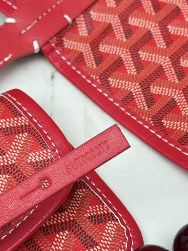 Goyard Red Tote Bag with Pouch 403 - Image 9