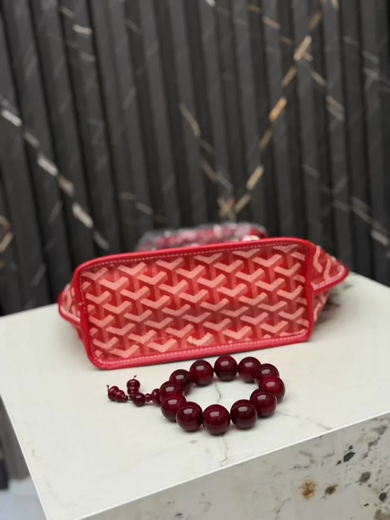 Goyard Red Tote Bag with Mini Pouch - Image 4