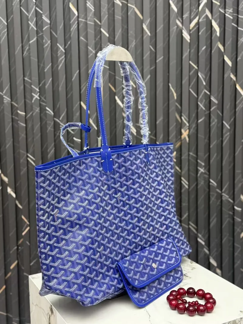 Alternative view of Goyard Blue Tote Bag with Pouch 406
