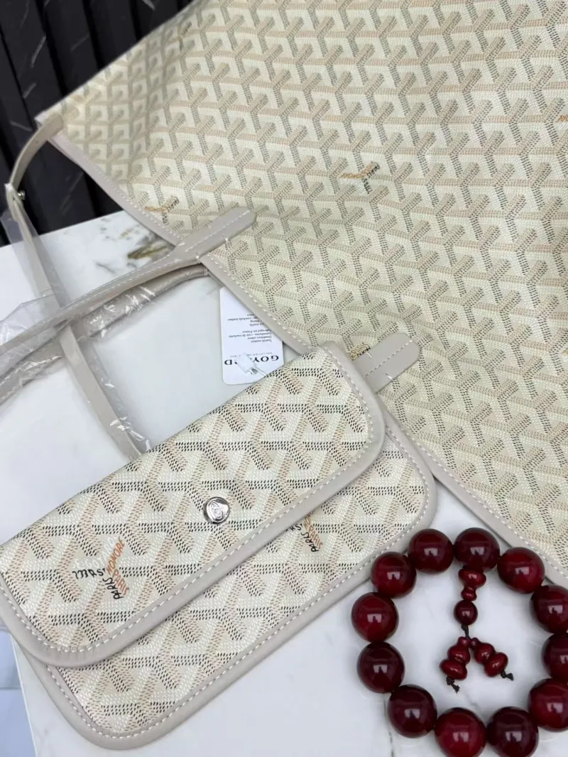 Goyard Cream Tote Bag with Pouch 411 - Image 6