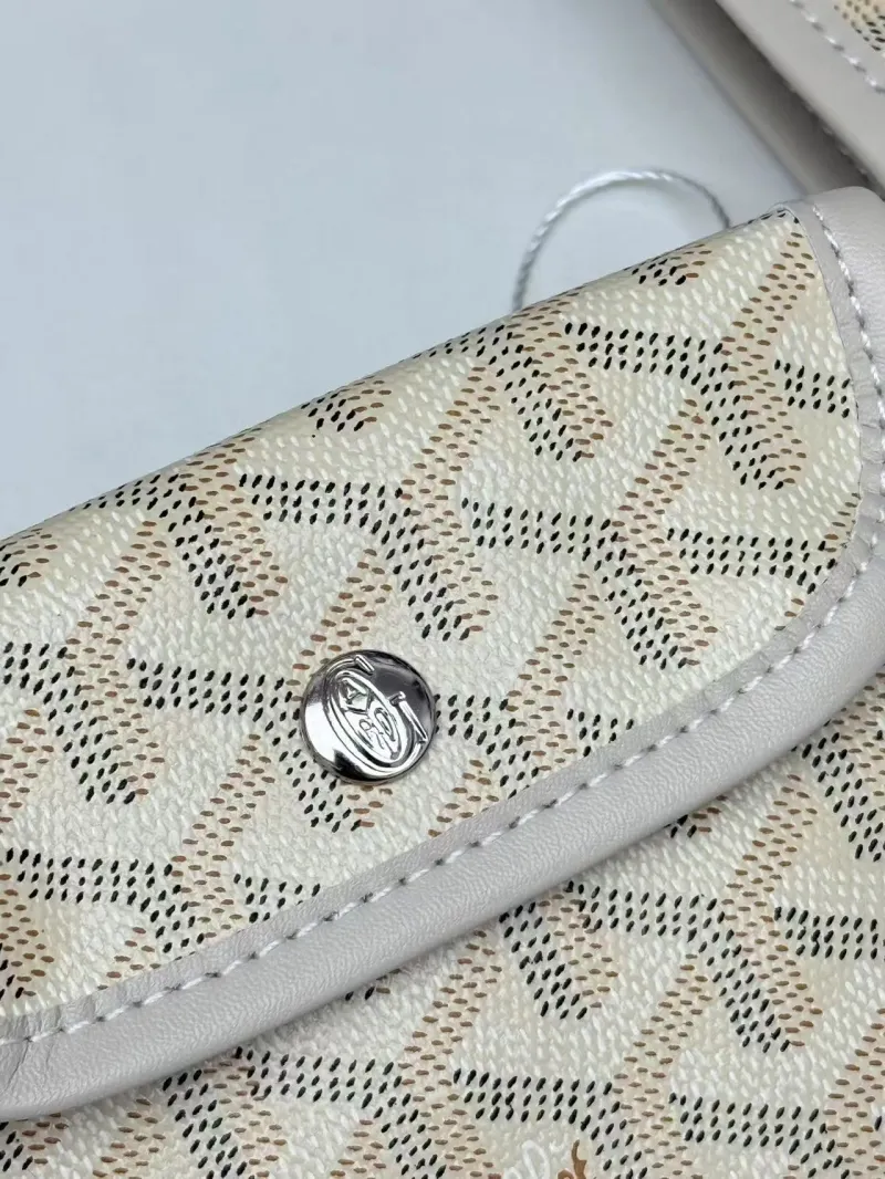 Goyard Beige Tote Bag with Small Pouch - Image 8