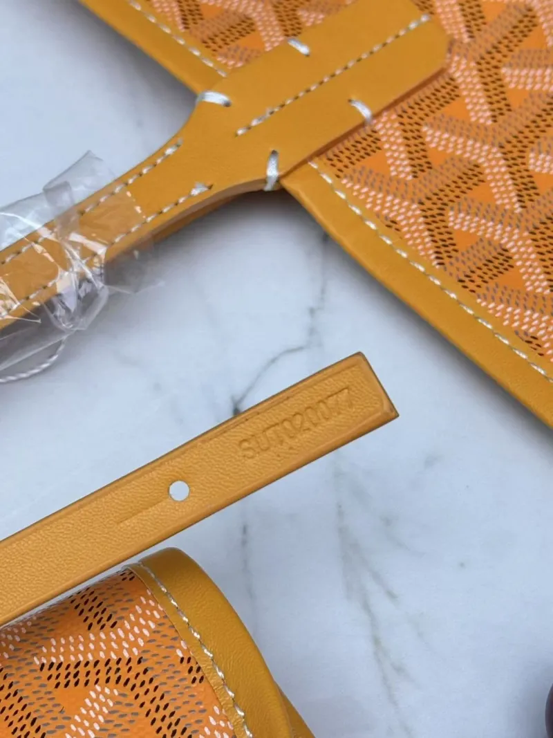Goyard Yellow Tote Shopping Bag with Pouch - Image 9