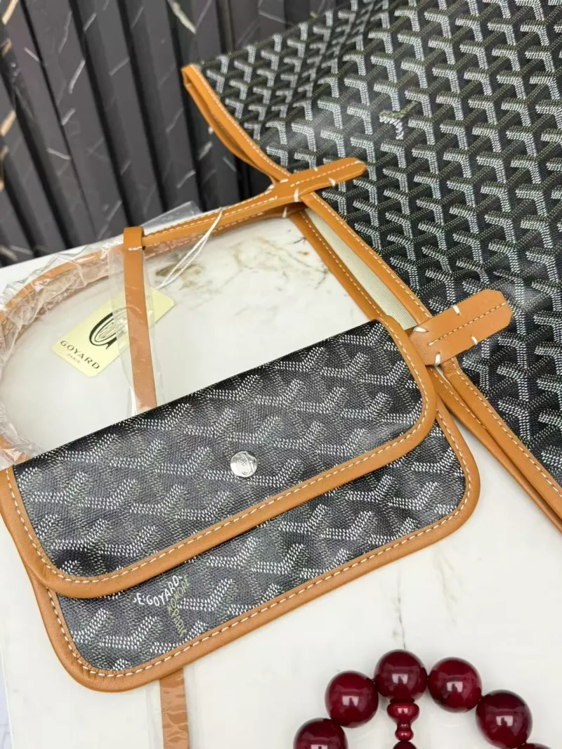Goyard Dark Gray Tote Bag with Pouch - Image 6