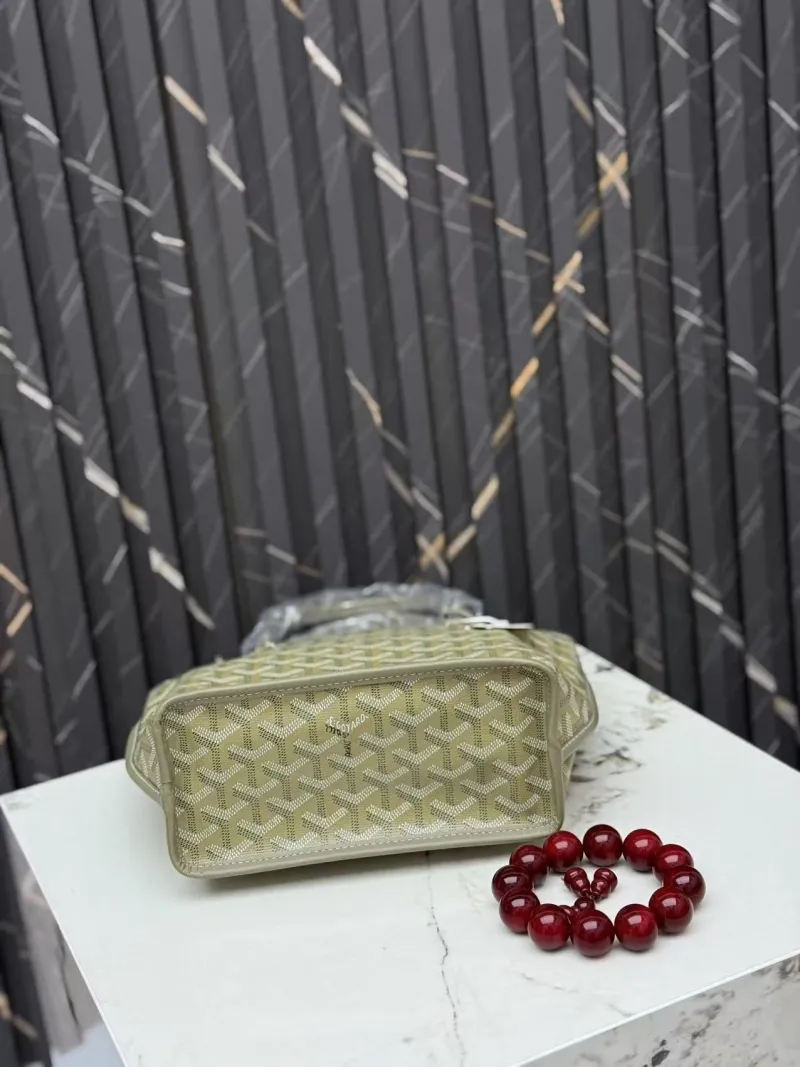 Goyard Light Green Tote Bag with Mini Pouch - Image 4