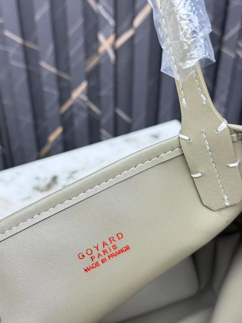 Goyard Light Green Tote Bag with Mini Pouch - Image 8