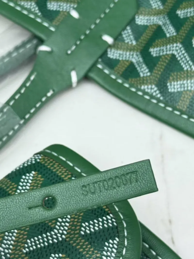 Goyard Green Tote Bag with Pouch - Image 8