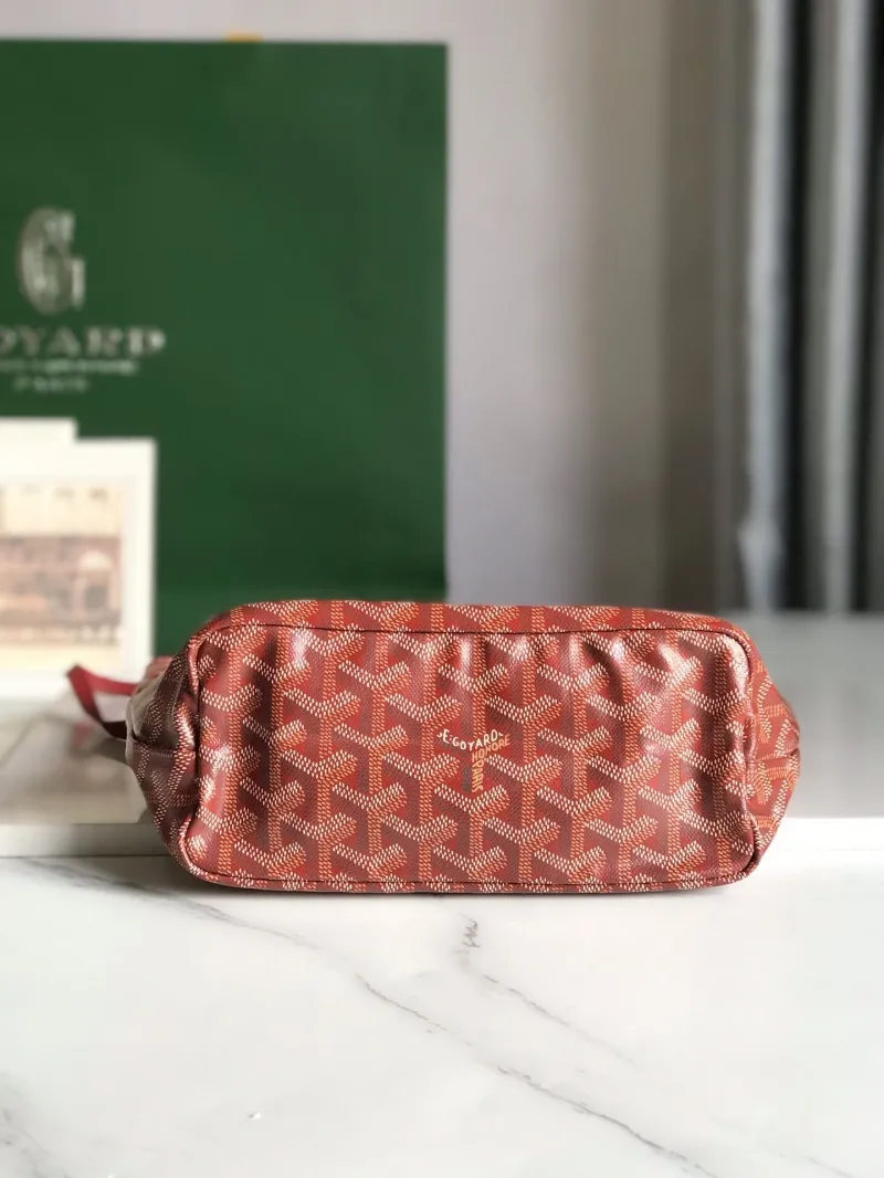 Goyard Red Tote Shopping Bag with Small Pouch - Image 4