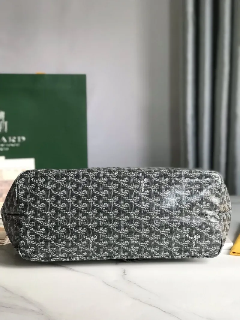 Goyard Gray Tote Bag with Pouch - Image 4