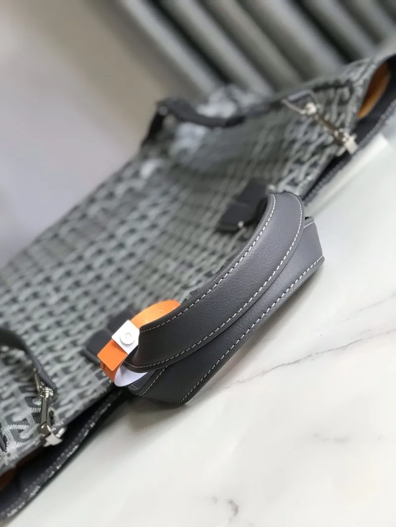 Goyard Gray Tote Bag Model 465 - Image 6
