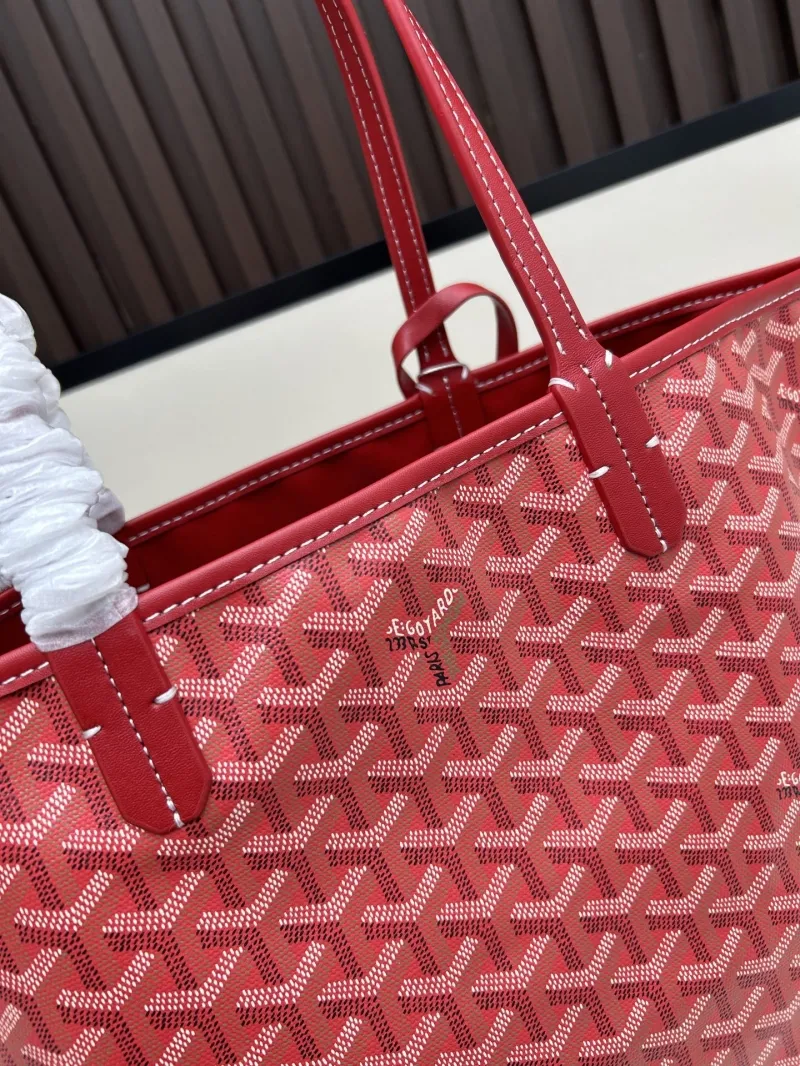 Goyard Red Shopping Tote Bag with Pouch - Image 4