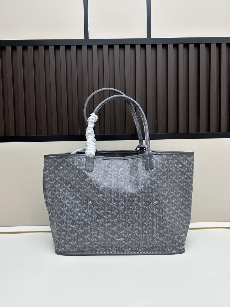 Goyard Gray Tote Shopping Bag with Pouch - Image 3