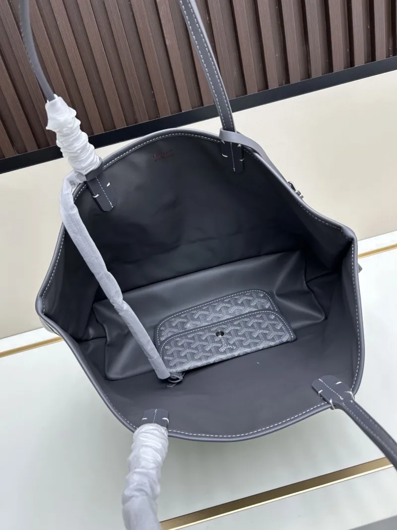 Goyard Gray Tote Shopping Bag with Pouch - Image 6