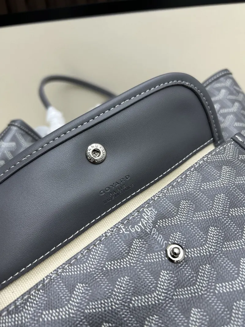 Goyard Gray Tote Shopping Bag with Pouch - Image 8