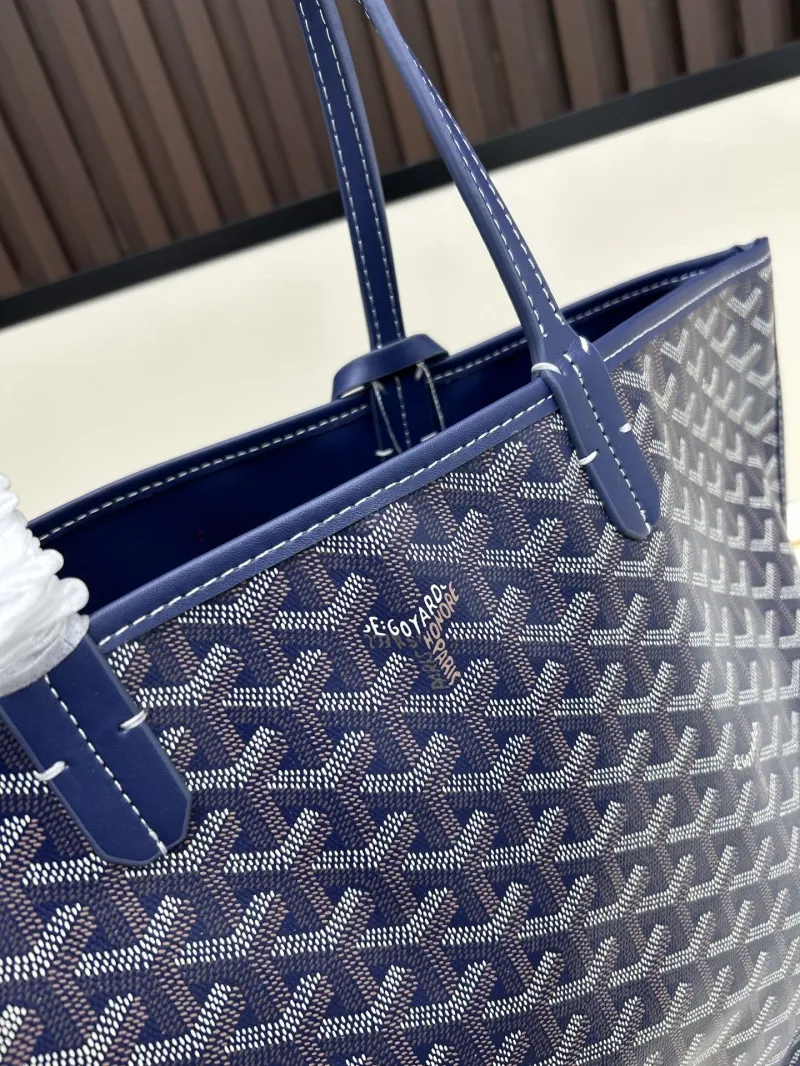 Goyard Navy Blue Tote Bag with Pouch - Image 4