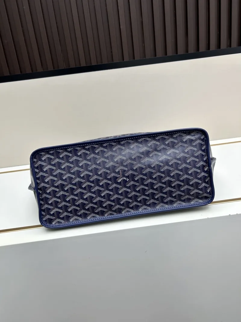 Goyard Navy Blue Tote Bag with Pouch - Image 5