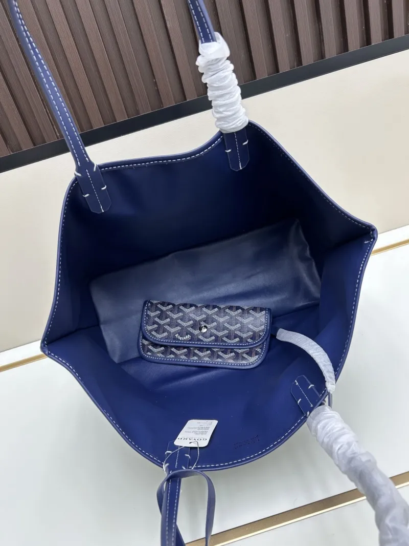 Goyard Navy Blue Tote Bag with Pouch - Image 7