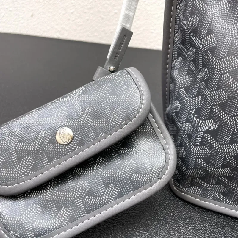 Goyard Gray Small Shopping Tote Bag with Pouch - Image 6