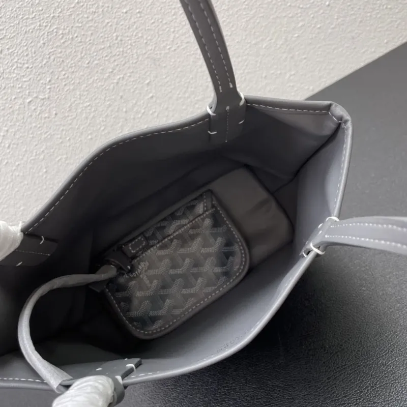 Goyard Gray Small Shopping Tote Bag with Pouch - Image 7