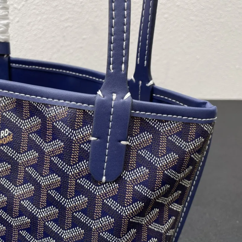 Goyard Navy Small Tote Bag with Pouch - Image 6