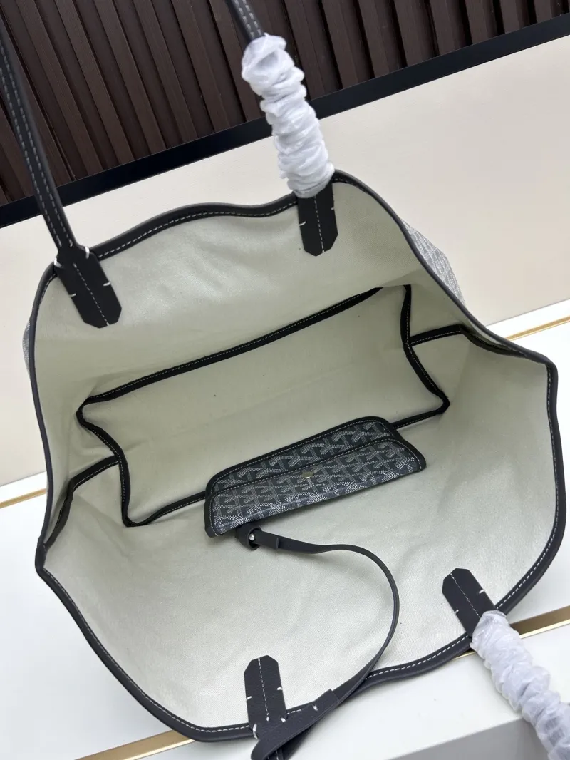 Goyard Gray Medium Tote Bag 512 with Pouch - Image 7