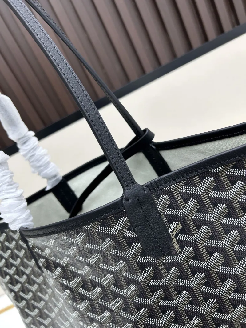 Goyard Black Tote Shopping Bag with Pouch - Image 3