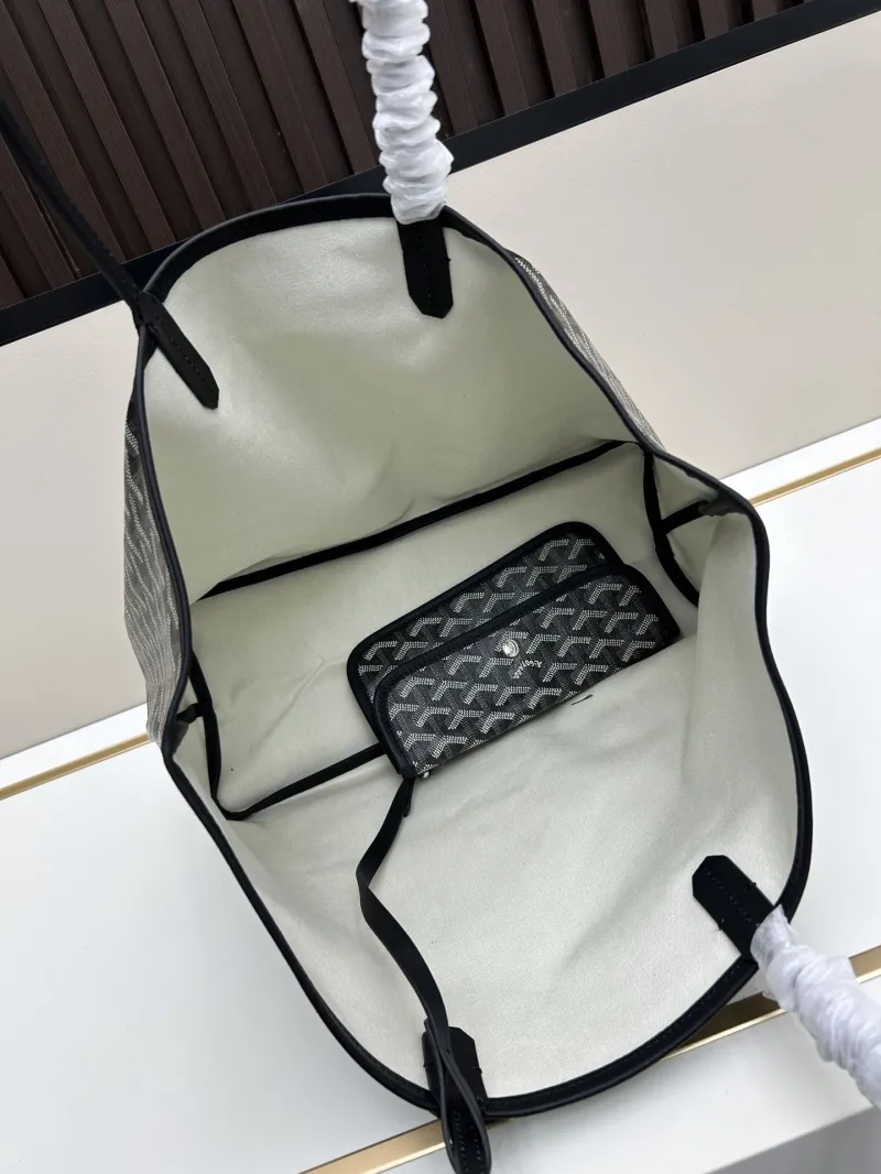 Goyard Black Tote Shopping Bag with Pouch - Image 8