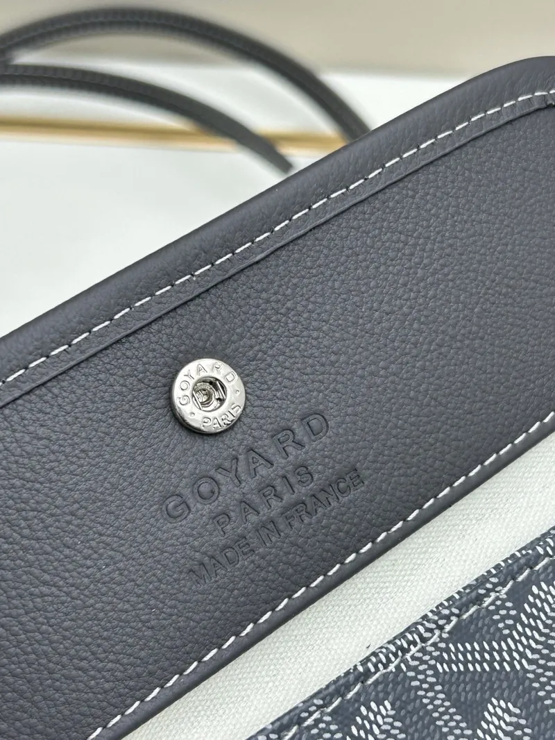 Goyard Gray Large Tote Bag with Pouch - Image 7
