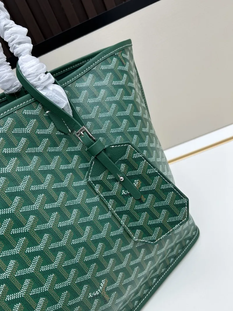 Goyard Green Tote Bag with Pouch - Image 3