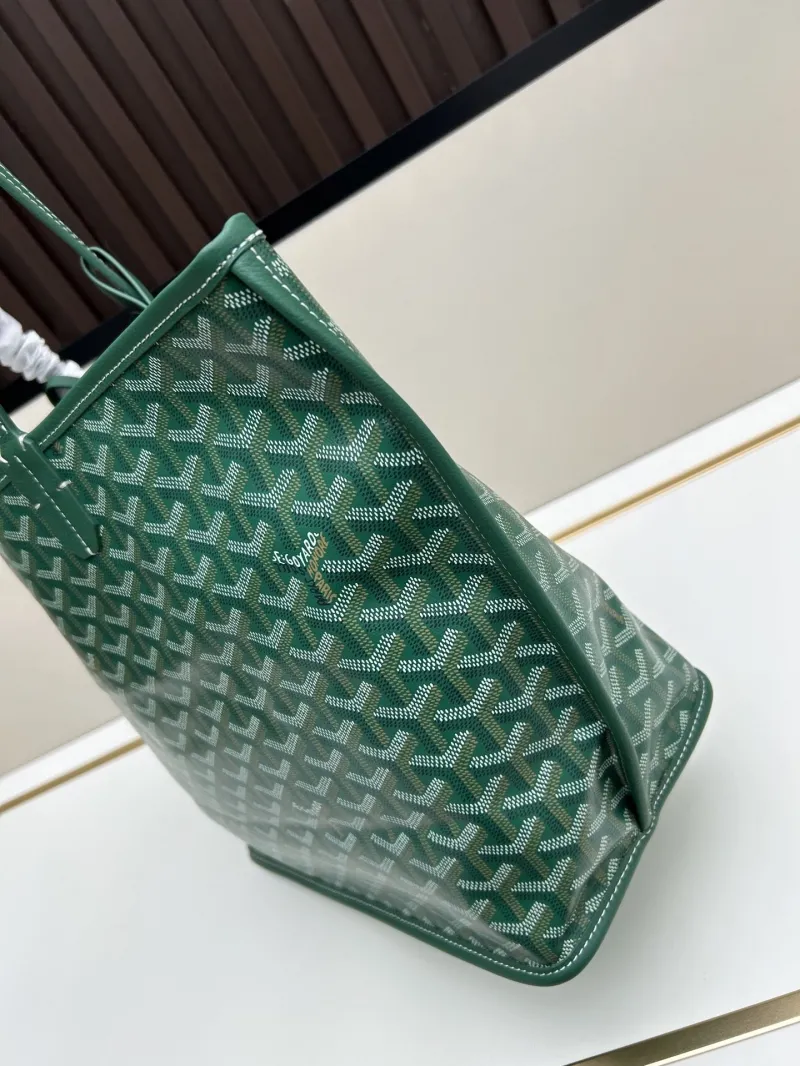 Goyard Green Tote Bag with Pouch - Image 4