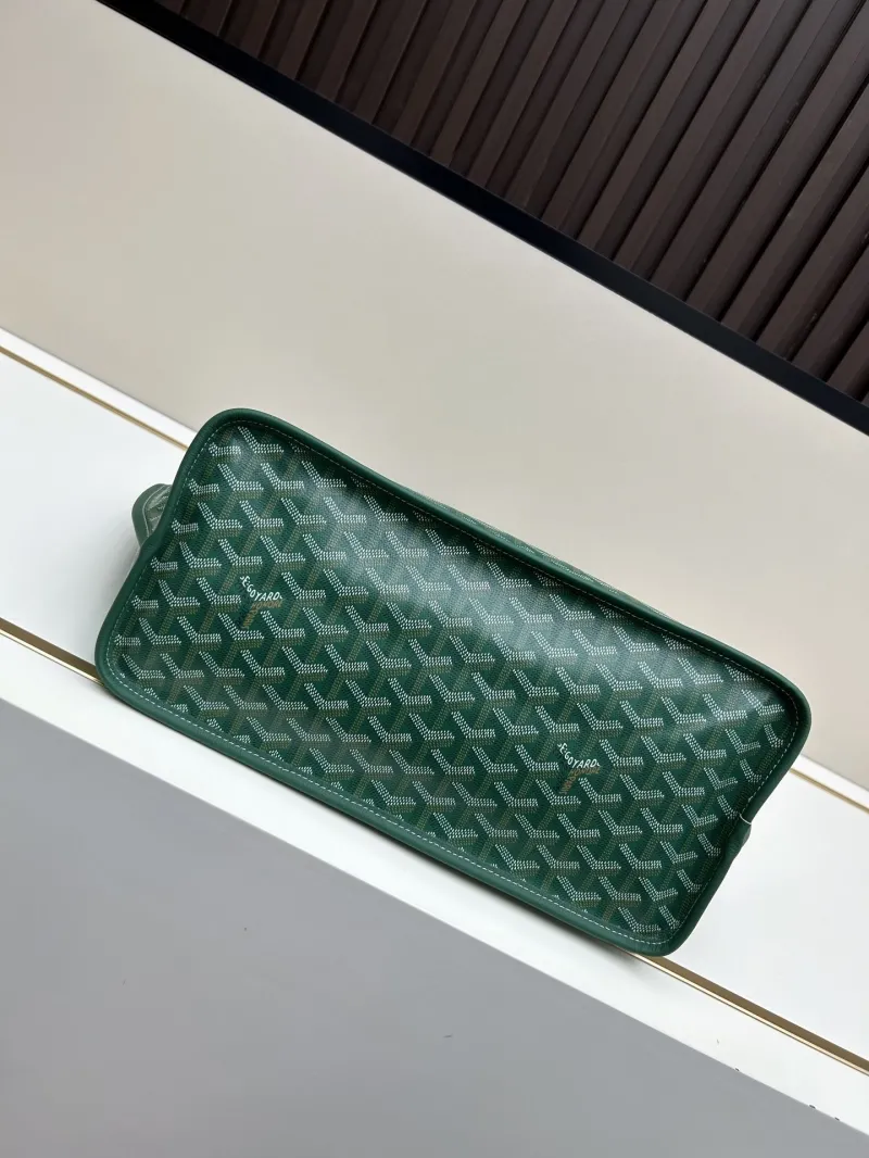 Goyard Green Tote Bag with Pouch - Image 6