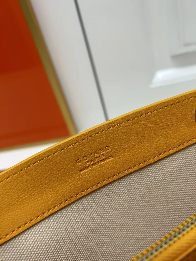 Goyard Yellow Chain Shoulder Bag 2256 25cm 20cm - Image 8