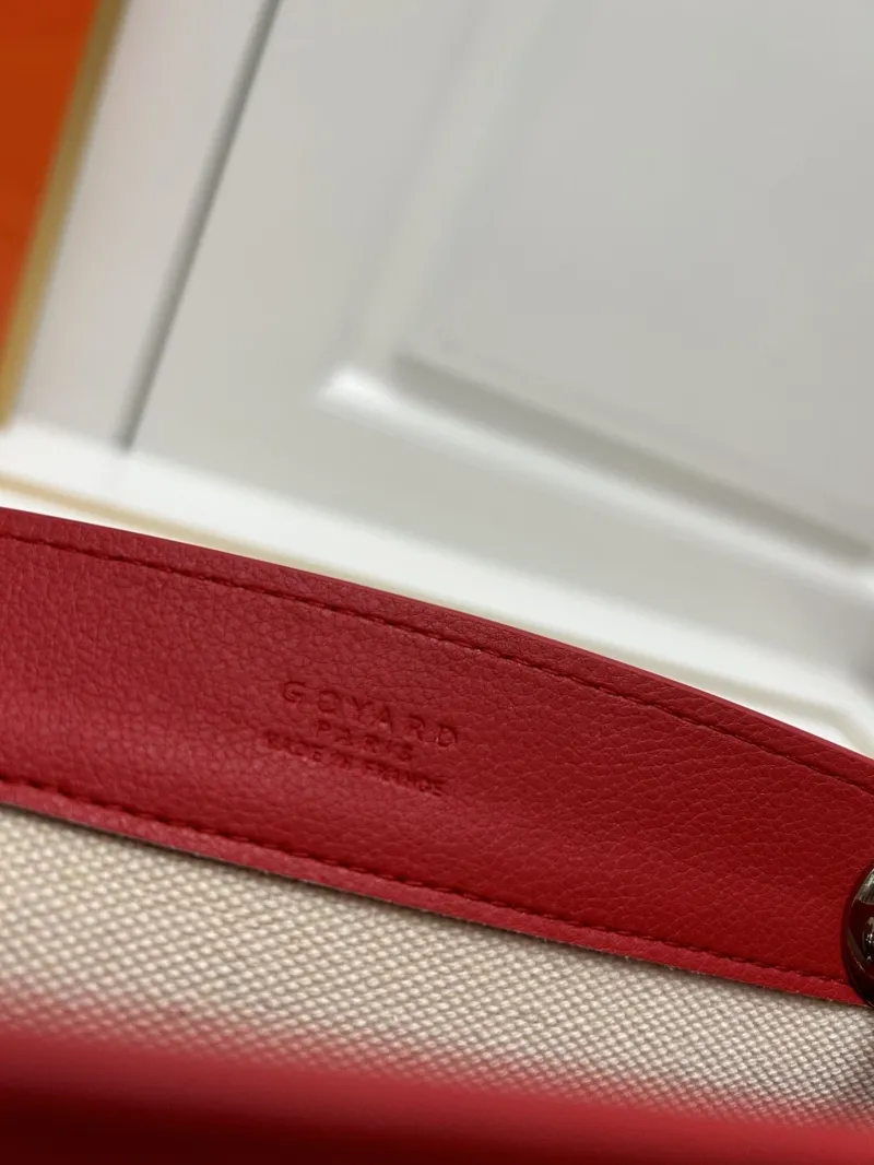 Goyard Red Chain Shoulder Bag Model 2256 - Image 8