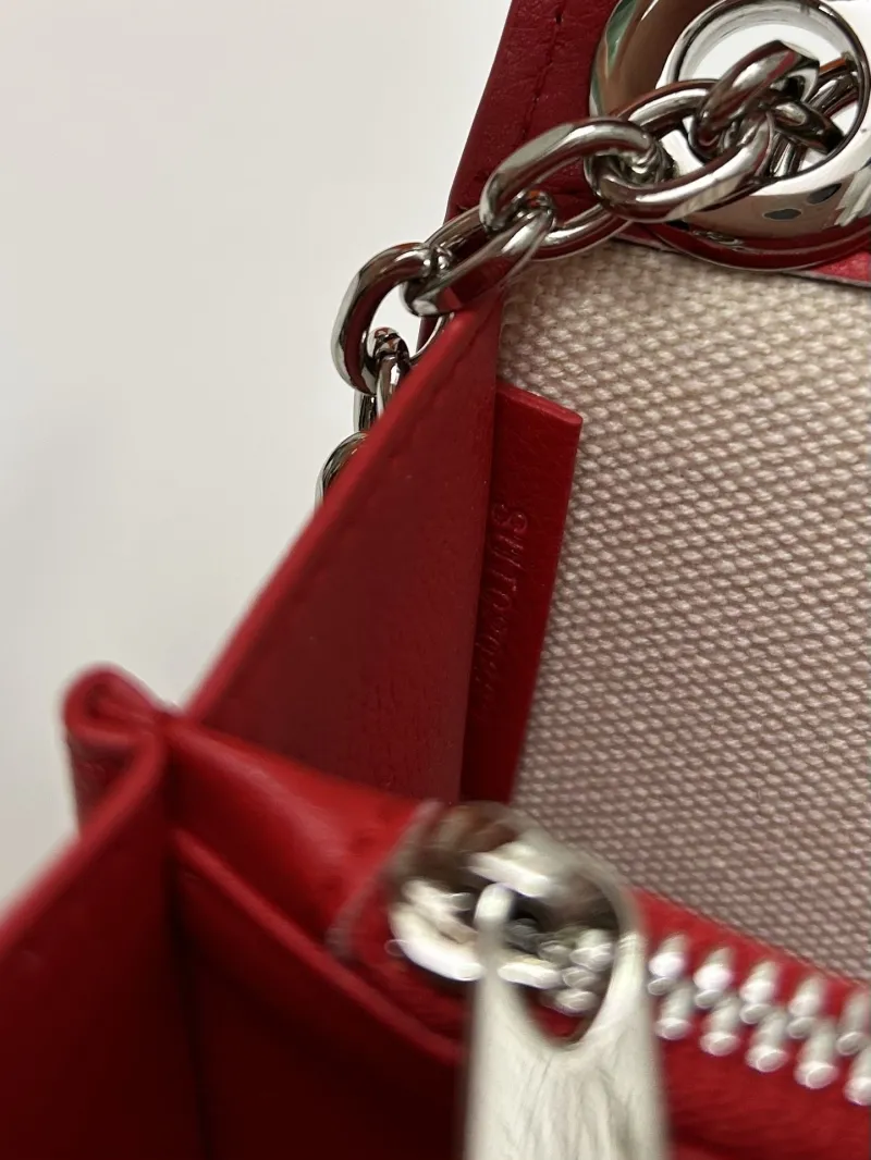 Goyard Red Chain Shoulder Bag Model 2256 - Image 9