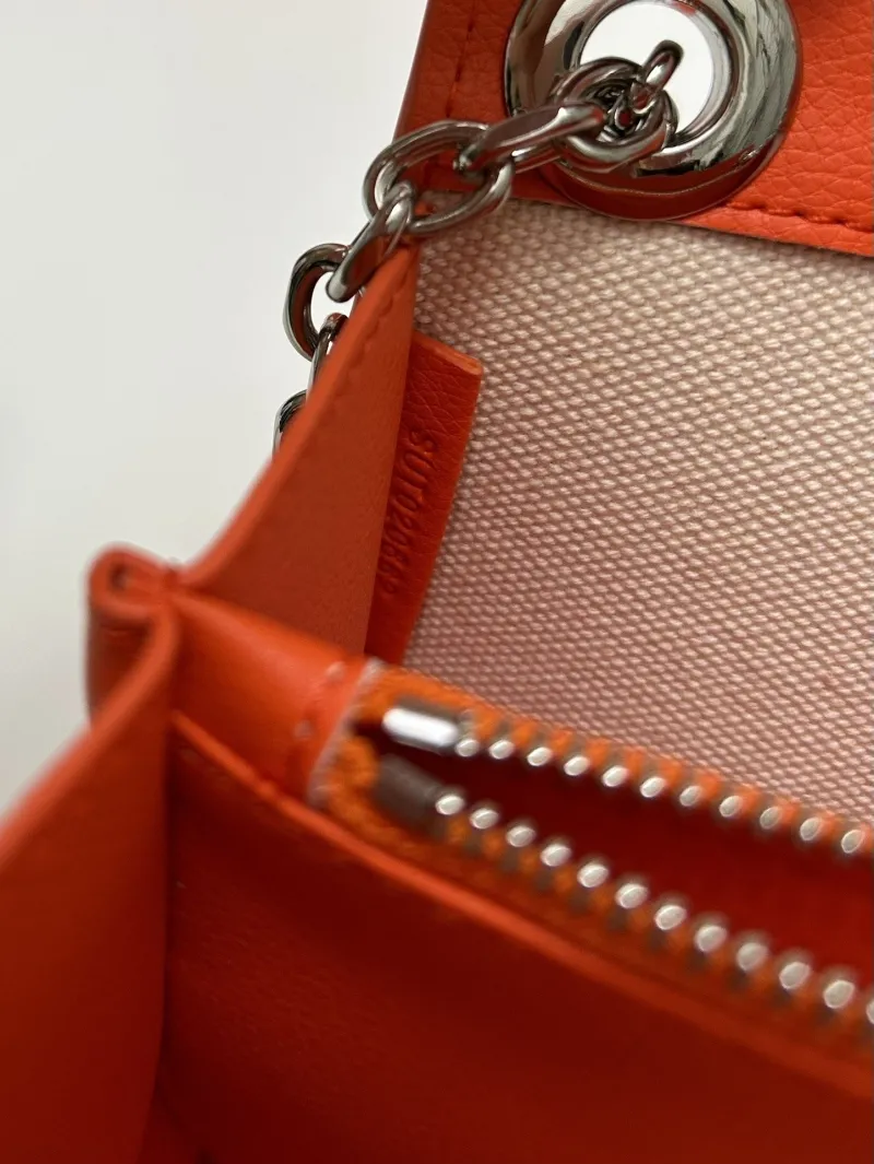 Goyard Orange Chain Shoulder Bag 2256 25cm 20cm - Image 9