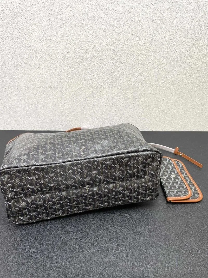 Goyard Black Tote Bag with Pouch Medium Large - Image 6