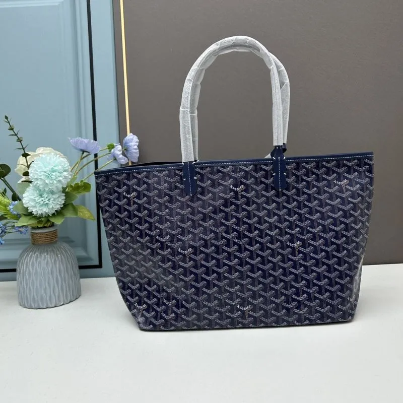 Goyard Medium Navy Tote Bag with Pouch - Image 3