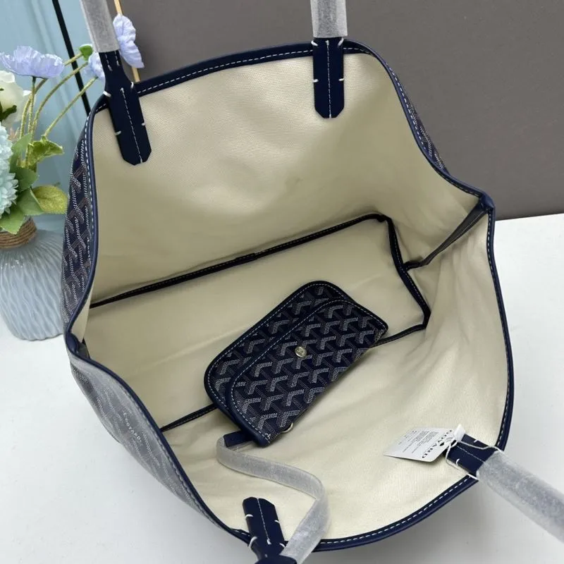 Goyard Medium Navy Tote Bag with Pouch - Image 7