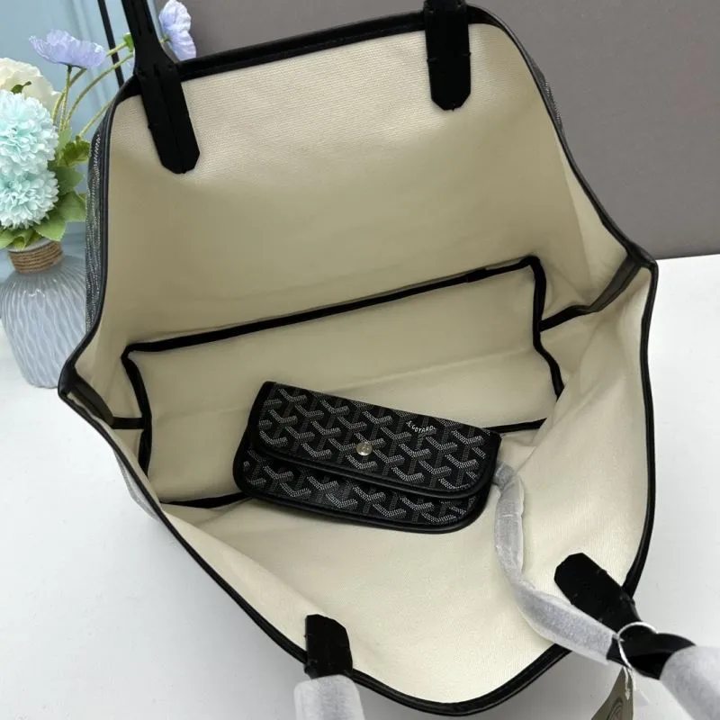 Goyard Medium Black Tote Bag with Pouch - Image 7