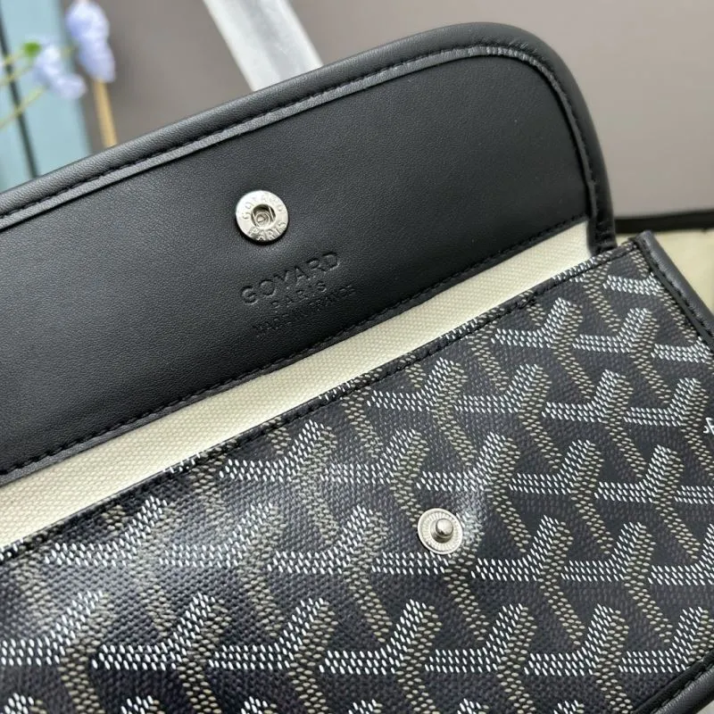 Goyard Medium Black Tote Bag with Pouch - Image 8