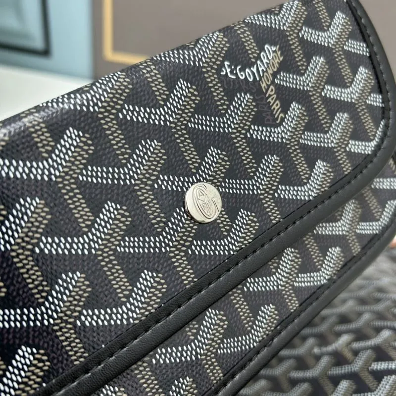 Goyard Medium Black Tote Bag with Small Pouch - Image 6