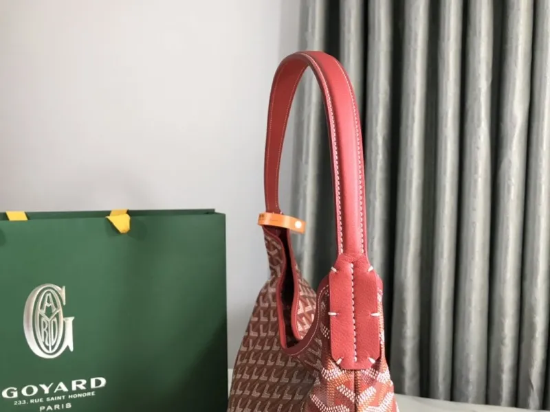 Goyard Red Hobo Shoulder Bag - Image 3