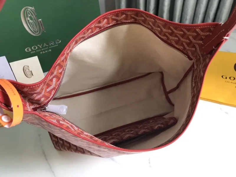 Goyard Red Hobo Shoulder Bag - Image 6