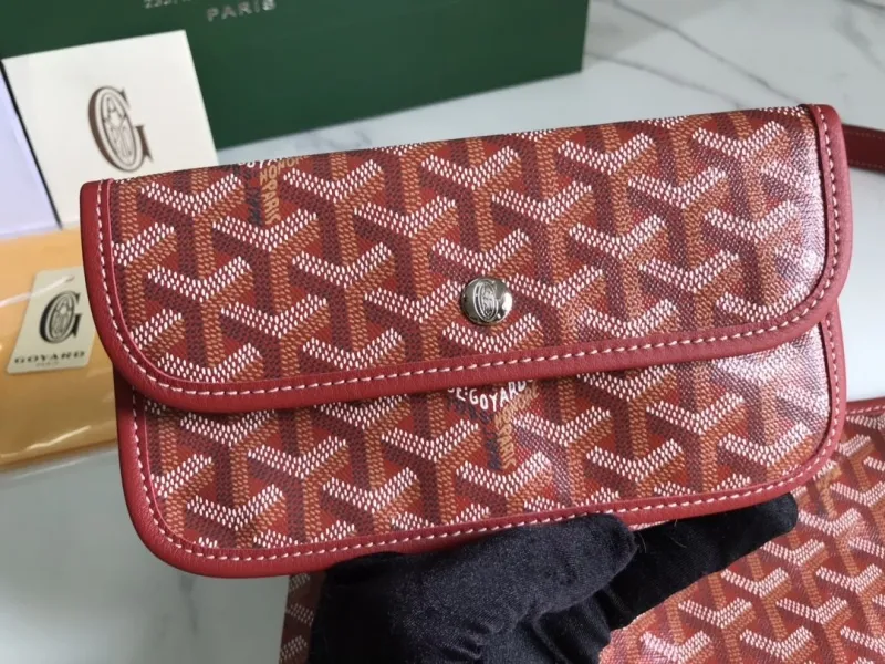 Goyard Red Hobo Shoulder Bag - Image 7