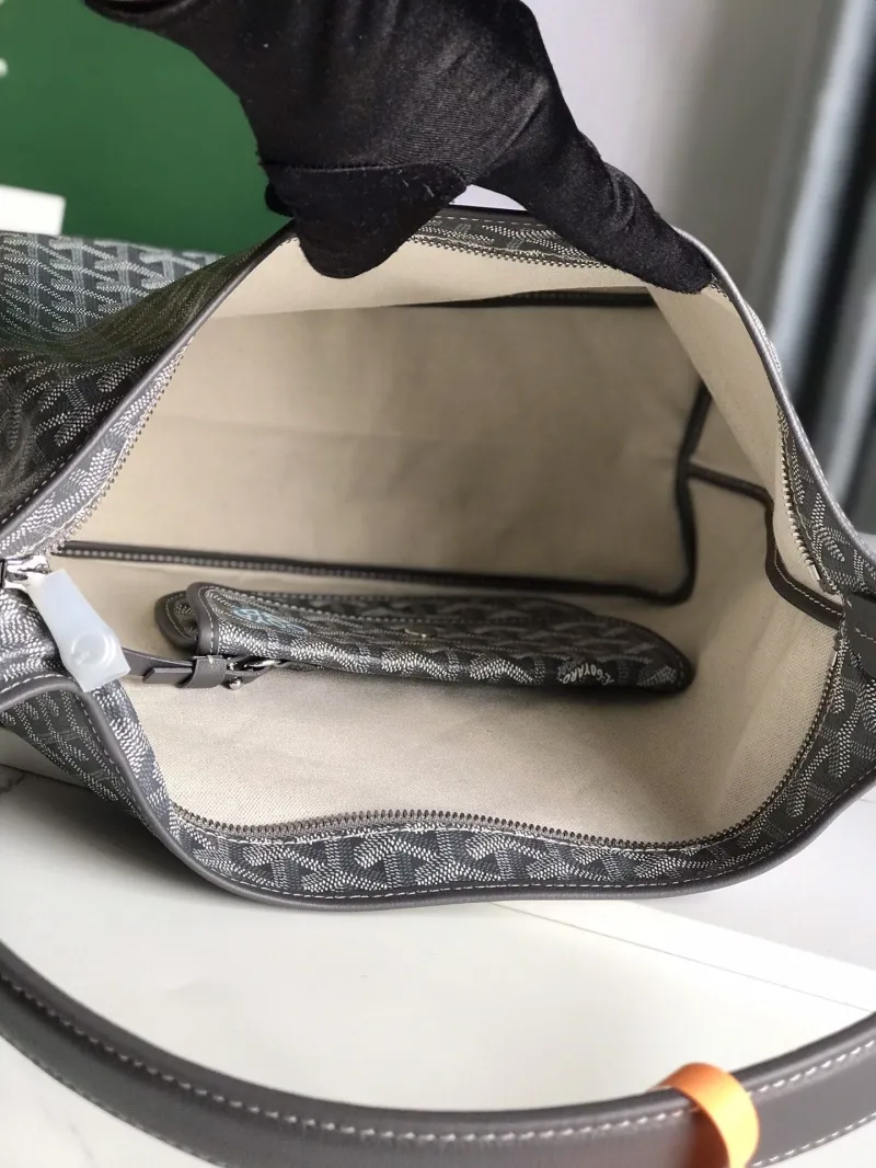 Goyard Gray Hobo Shoulder Bag with Pouch - Image 8