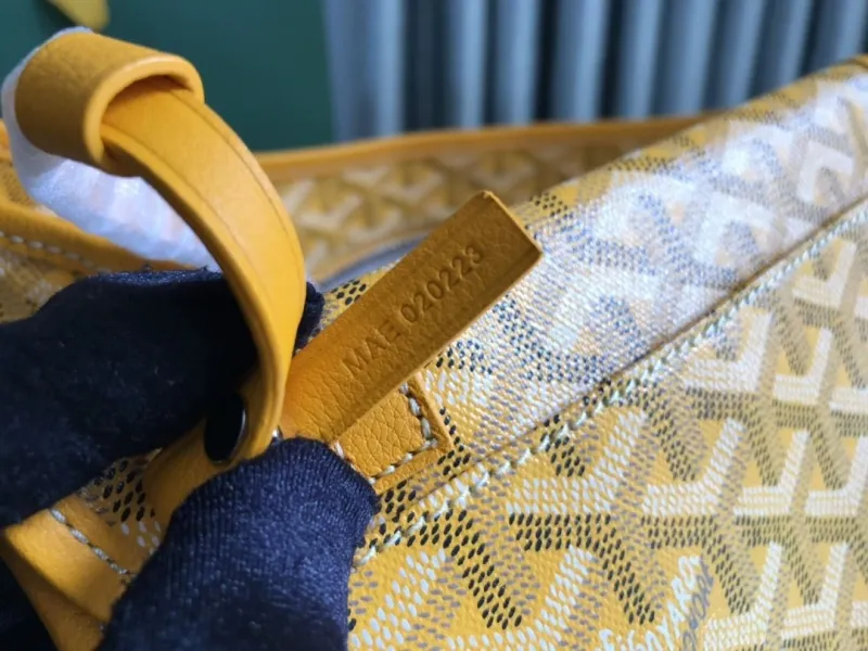 Goyard Yellow Top Handle Hobo Bag 193 - Image 9