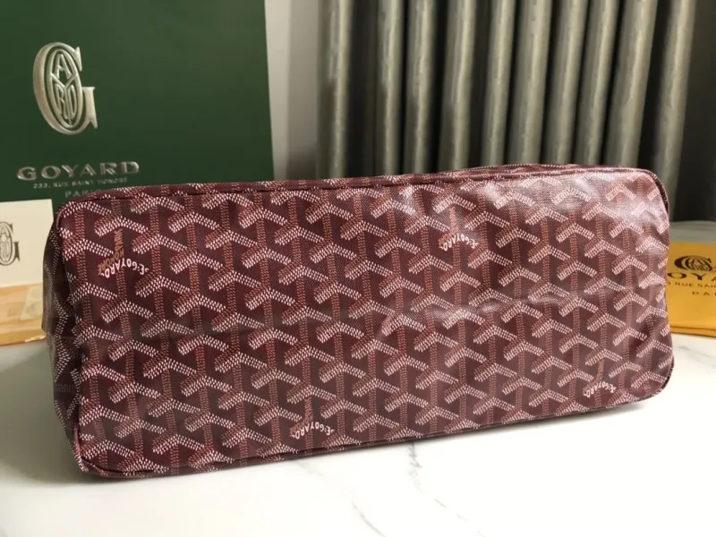 Goyard Burgundy Hobo Shoulder Bag - Image 4